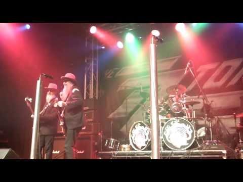 ZZ Tops (Number One ZZ Top Tribute band in the UK)