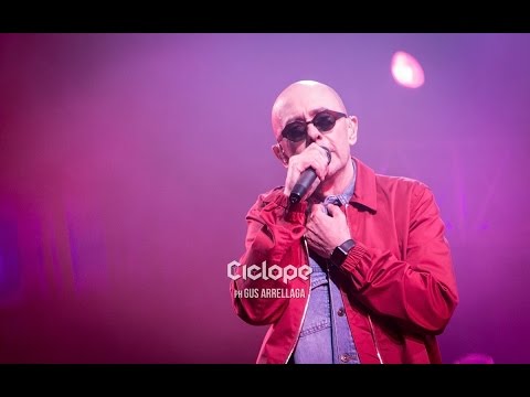 Porco Rex (Indio Solari en Olavarría, 11-03-2017) Versión: filmado por el público