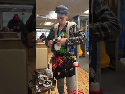 Promotional video thumbnail 1 for Balloon Twisting by Joe