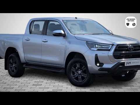 Toyota Hilux 2.4 Diesel Double Cab 4WD AUTOMATIC - Image 2