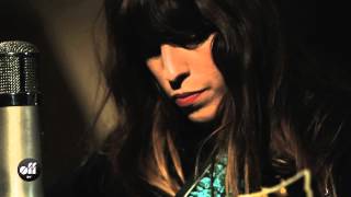 OFF STUDIO - Lou Doillon "Devil Or Angel"