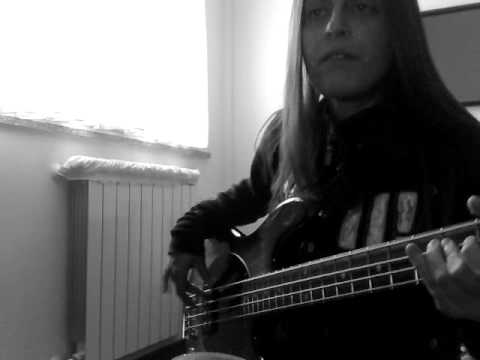 Muse - Starlight - Bass Cover.mp4