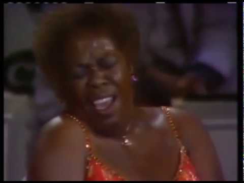 17 Count Basie 1981   At Carnegie Hall   Send In The Clowns with Sarah Vaughan
