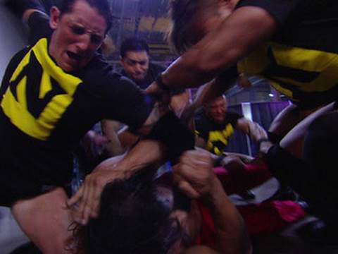 Raw: The Nexus attacks The Great Khali