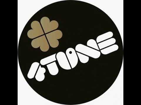 DJ 4TUNE - Mc Amense, Mc Oakzy B, Mc A