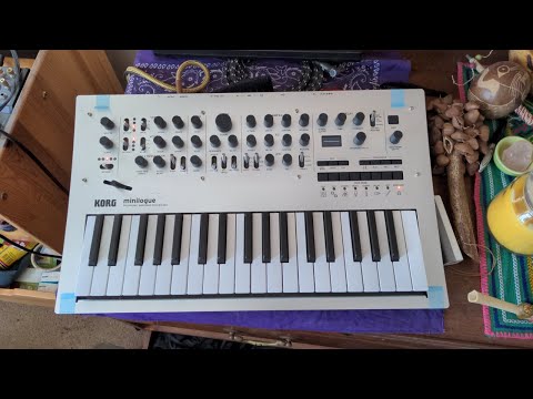Selling Korg Minilogue. See Description