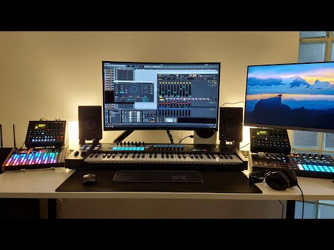 futurism - elektron overbridge | bitwig | stepic 1.5 | hydrasynth | synthstrom deluge | enso looper