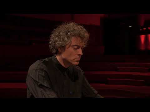 paul lewis live at flagey | Brahms, Sechs Klavierstücke, op. 118 (1893) intermezzo