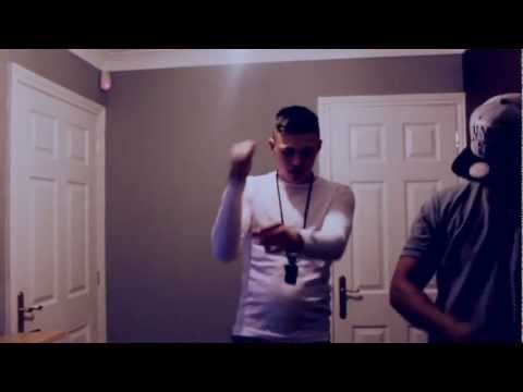 E.Tizzy - Sticks Out (In Studio)