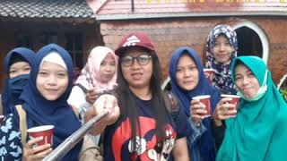 Download lagu SEDIH LAGU PERPISAHAN ENDANK SOEKAMTI SAMPAI JUMPA (Kenangan bareng temen-temen PT. Glory star) mp3