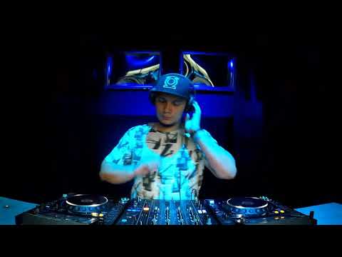 The Blue Oyster: Mikołaj Barta / 07.08 / 20 - 21