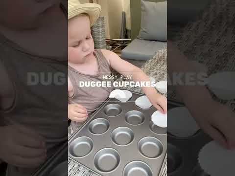 Duggee cake mix + baking outside = #cupcakes in the garden! #messyplay #toddlers #toddleractivities