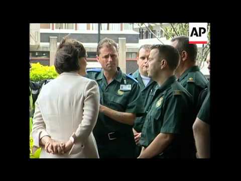 PM meets emergency workers