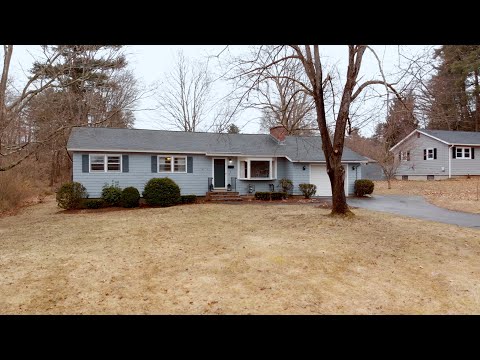 4 Radcliffe Road, Chelmsford MA - Charming Inside and Out