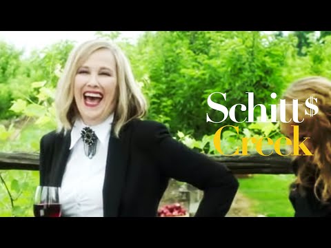 Video trailer för Schitt's Creek Season 1 | Official Bloopers | Netflix