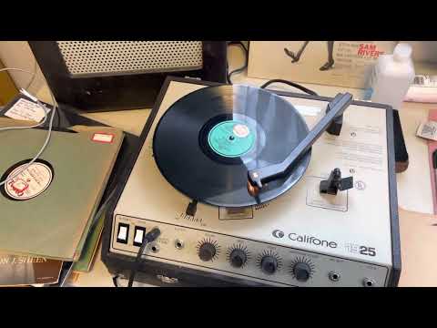 “Wimoweh” The Weavers and Gordon Jenkins and his Chorus and Orchestra - Decca 27928