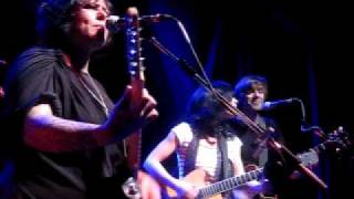 Anika Moa - Love Me Again (Live)