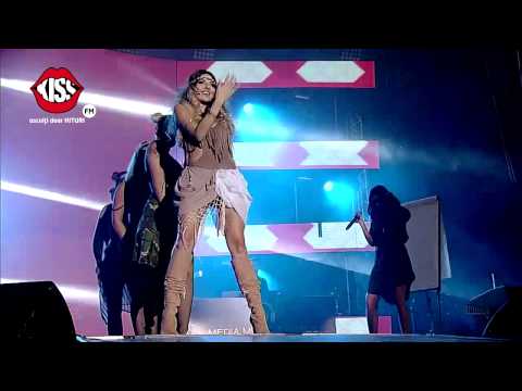 Lidia Buble feat. Amira - Le-am spus si fetelor (premiera live @ MMA 2015)