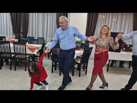 Sa bukur Kercen vogelushja Amaris GRUPI ZERI BILBILIT