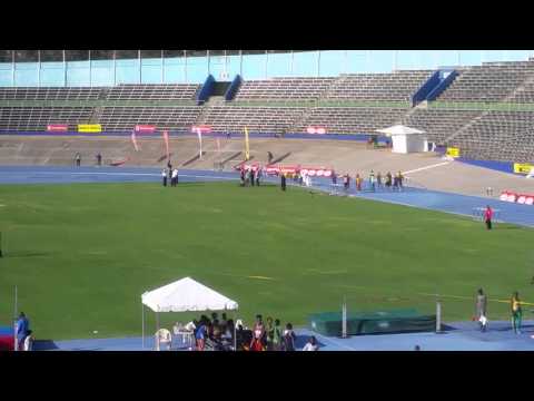 The world best 200m 21.90 onload