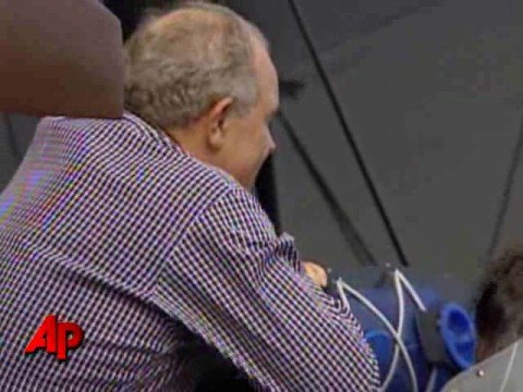 Search Teams Find Fossett Wreckage