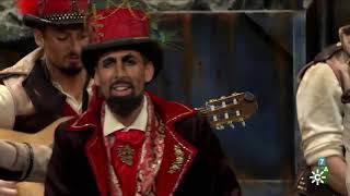 Kadr z teledysku Por anchos que sean los mares tekst piosenki Carnaval de Cádiz