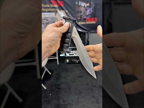 Strange Hunting Knife that Transforms
