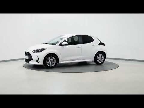 *111* 2022 Toyota Yaris 1.0 LUNA - Image 2