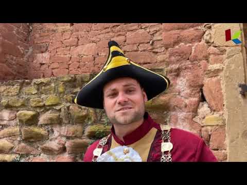 Spielszene mit Emich IV. von Daun, Graf zu Falkenstein am Schloss in Bretzenheim (2022)