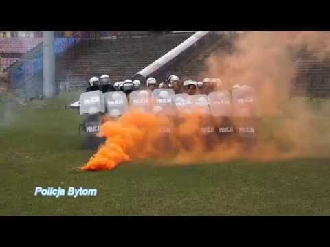 Polonia Bytom - ćwiczenia Policji na stadionie