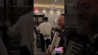 הייחאל ישעיה: מקום של טוב לב, ארוחות חינם כל היום