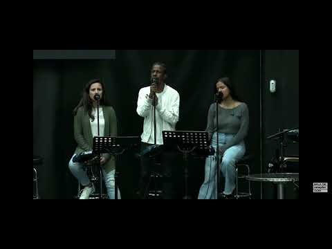 Storm All Around You (Tempestade ao Seu Redor) - Português.