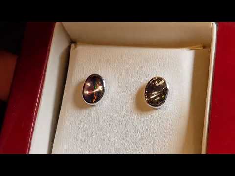 Flirty Rub Over Stud Earrings