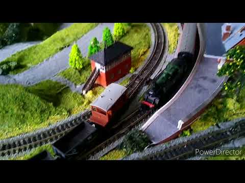 An N Gauge Layout in a Suitcase