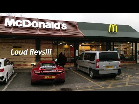 McLaren 12C at McDonalds - Loud Revs!