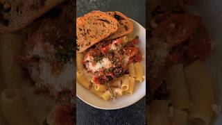 Broccoli &amp; tomato chilli pasta with olive bread | #pasta #pastarecipe #dinner #quickrecipe #reels