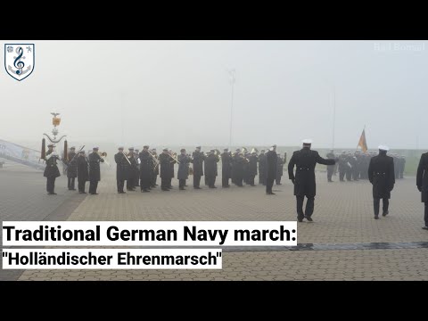 Präsentiermarsch der Marine im Nebel - Kommandoübergabe Einsatzflottille 2 Schulz an Beck