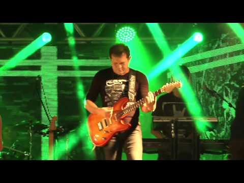 Supertop: Joelma despreza Chimbinha no palco do Mangangá