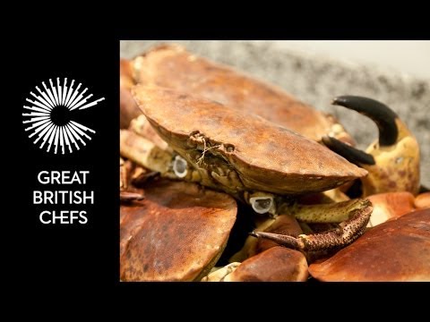 How to remove meat from a crab