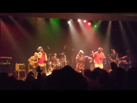 Mighty Diamonds - I Need A Roof - Espace Julien 07.03.17