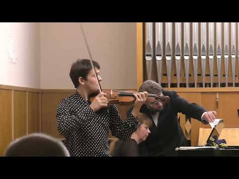 Mark Reinski plays P. Vladigerov 'Horo' Dance