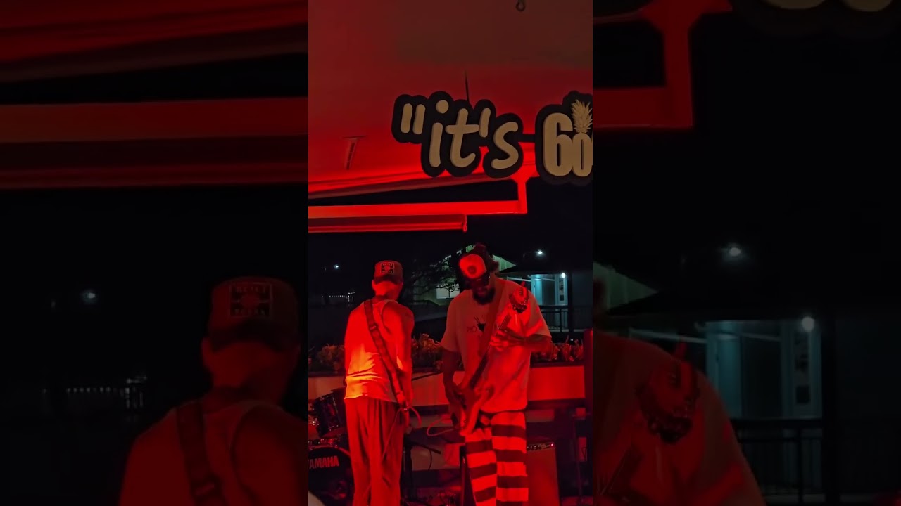 Jason Momoa & Adria Arjona Momoa