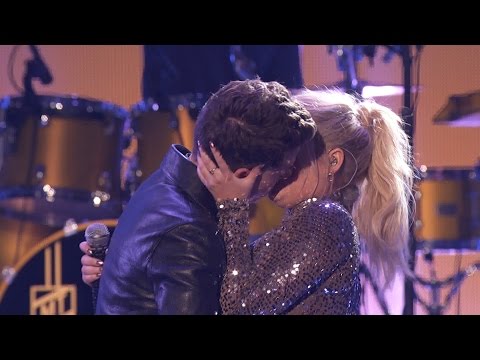 Meghan Trainor & Charlie Puth - Marvin Gaye AMAs 2015