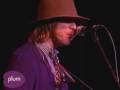 Todd Snider Performs "Alright Guy"