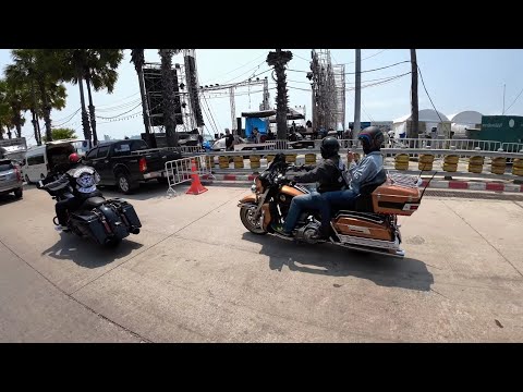 de North Pattaya até a estação rodoviária de Jomtien em South Pattaya, indo comprar passagem para o aeroporto de Bangkok