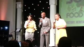 Andrae Crouch &quot;God Is On Our Side&quot;- Reeves Family Singers