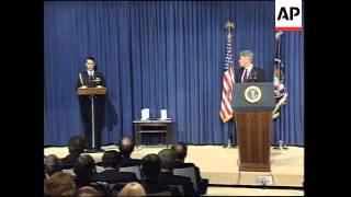 USA: WASHINGTON: PRESIDENT CLINTON HONOURS DEAD DIPLOMATS