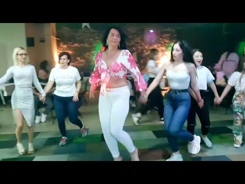 🔴 Mama i ćerka kolo vode - Hotel Heco Plus Sarajevo - Bosanski teferič