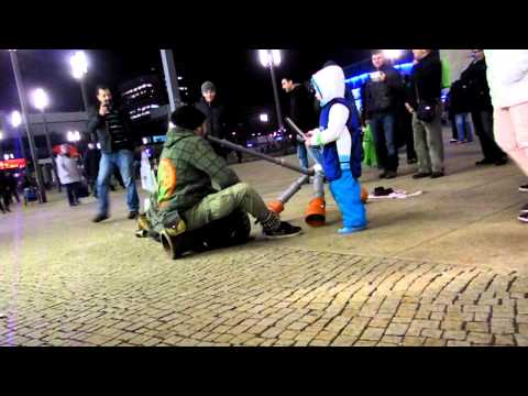 triple Didgeridoo Sound - Alexanderplatz Berlin