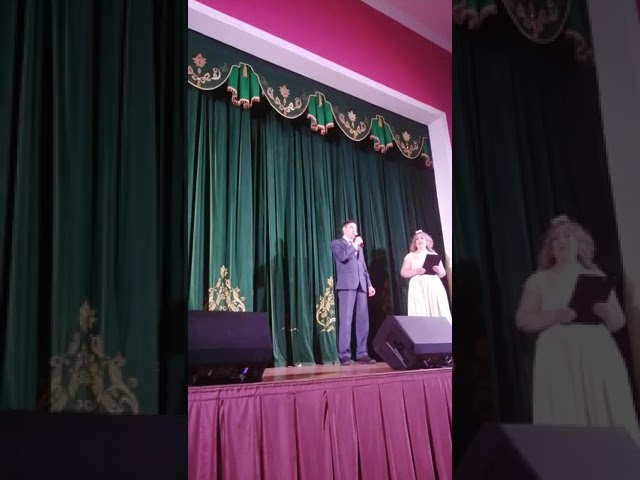 Сергей Рузанов поздравил участников с фестивалем родословной.